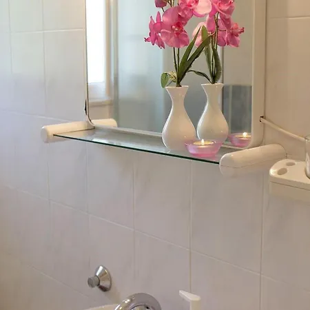 In 36231 Apartment Marina